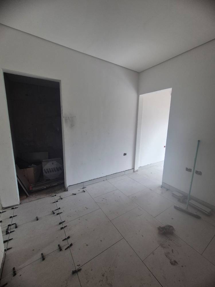 Duplex Lambaré — Hall planta alta
