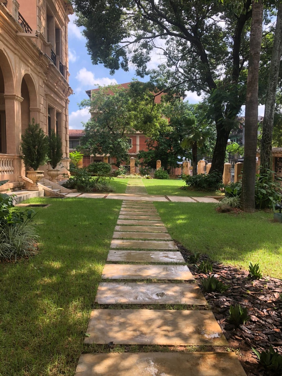Sindicatura General de Quiebras — Jardín principal