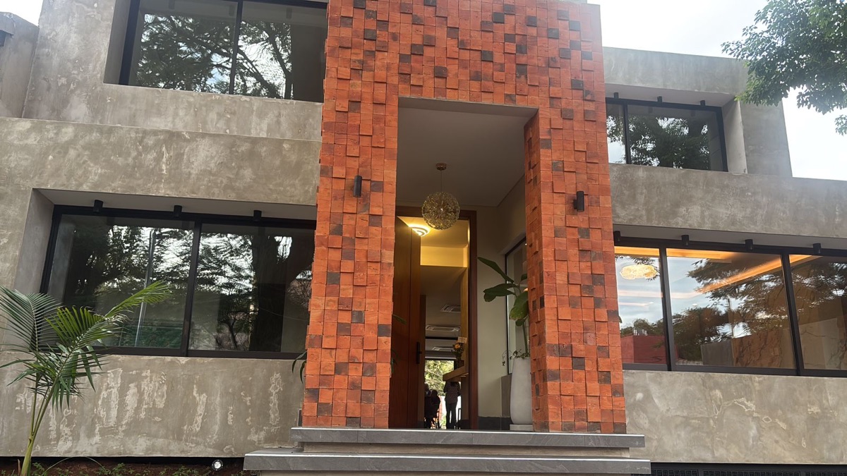 Residencia Escobardo — Fachada